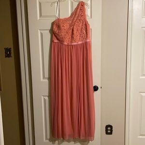 David’s Bridal dress Sz 18. Color is Parfait